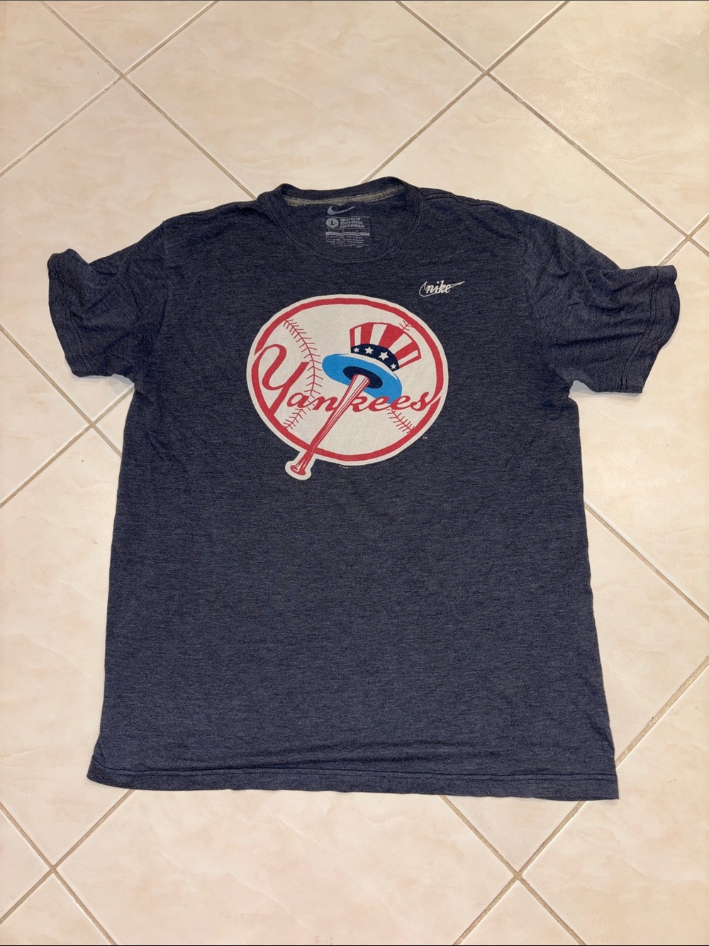 Nike Navy New York Yankees Graphic Tee